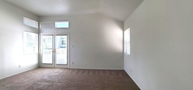 Building Photo - Single Family House - 4 Bedrooms + 2.5 Bat...