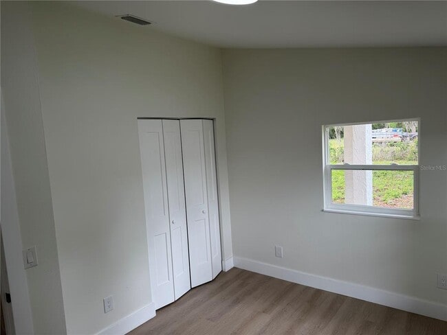 Building Photo - 17936 State Rd 52