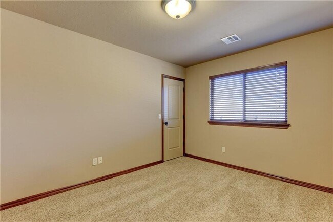 Building Photo - 9209 SW 30th St