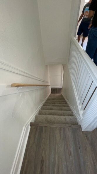 Building Photo - 2404 Charcot St