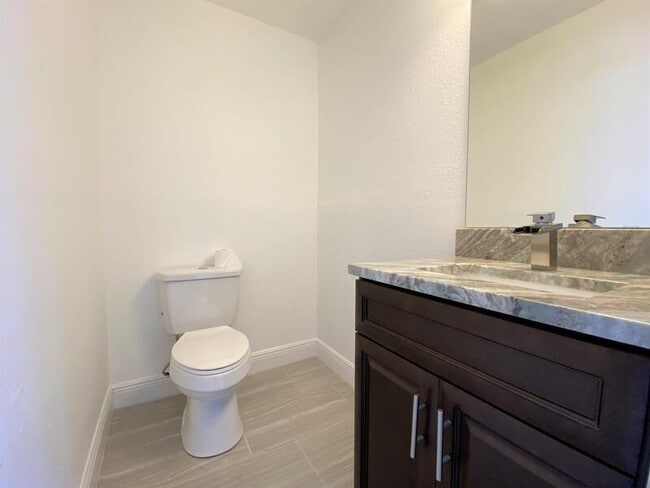Building Photo - 14712 Madonna Lily Ct