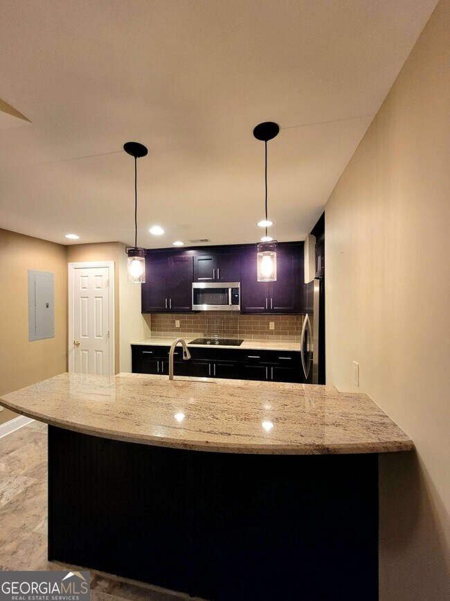 Building Photo - 4937 Village Terrace Dr