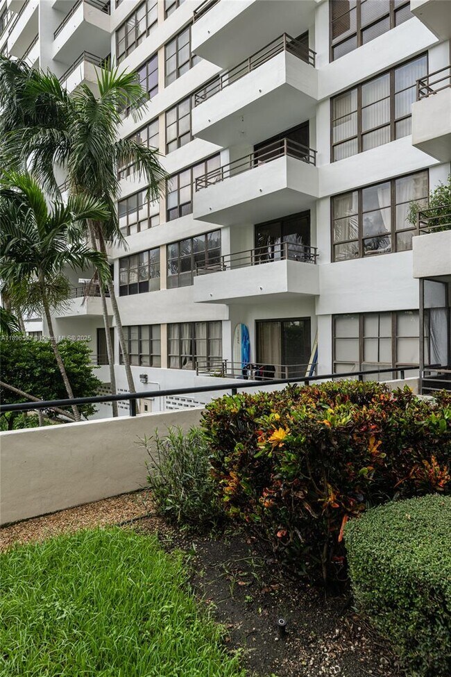 Building Photo - 600 Three Islands Boulevard