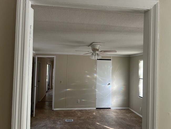 Building Photo - 401 Griffin Rd