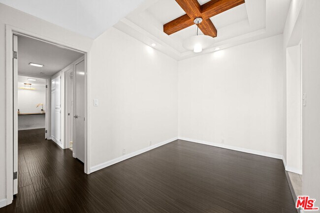 Building Photo - 10535 Wilshire Blvd