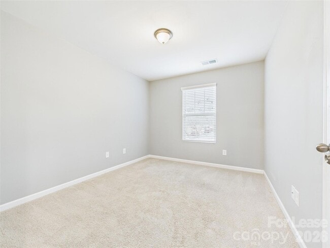 Building Photo - 6005 Sweetbay Ln