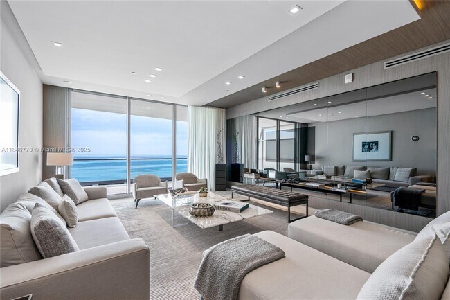 Primary Photo - 9349 Collins Ave
