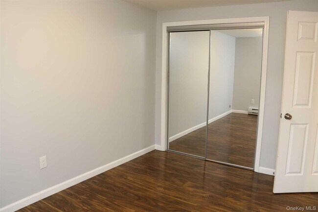 Building Photo - 313 Hudson Ave