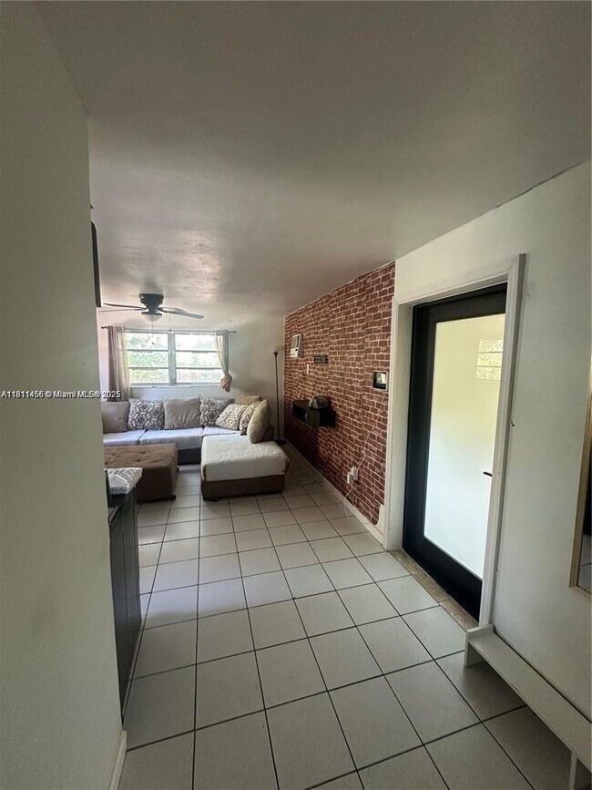 Building Photo - 510 NW 146th St