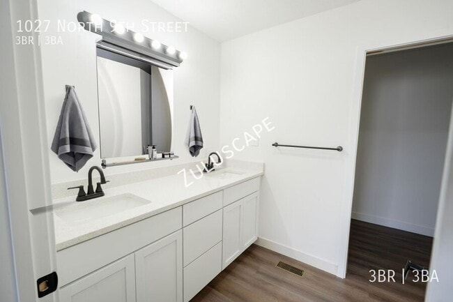 Building Photo - 1027 N 9th St