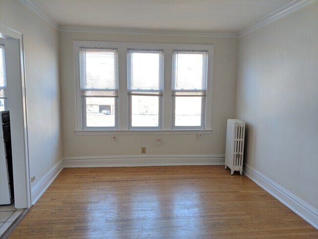 Building Photo - 6910 Cermak Rd