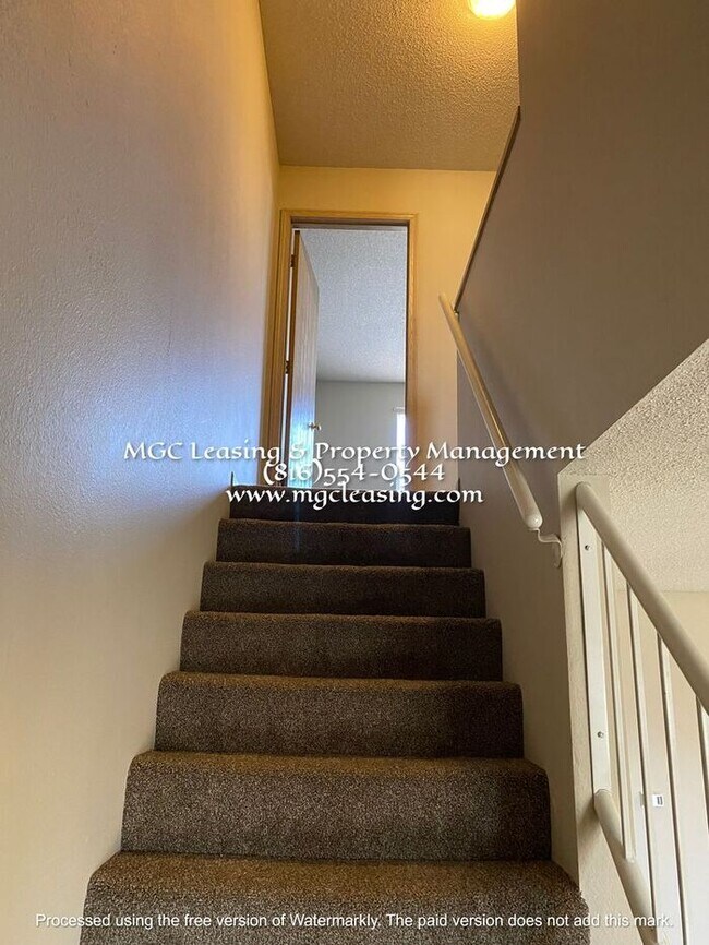 Building Photo - SOUTH GARDEN TOWNHOMES