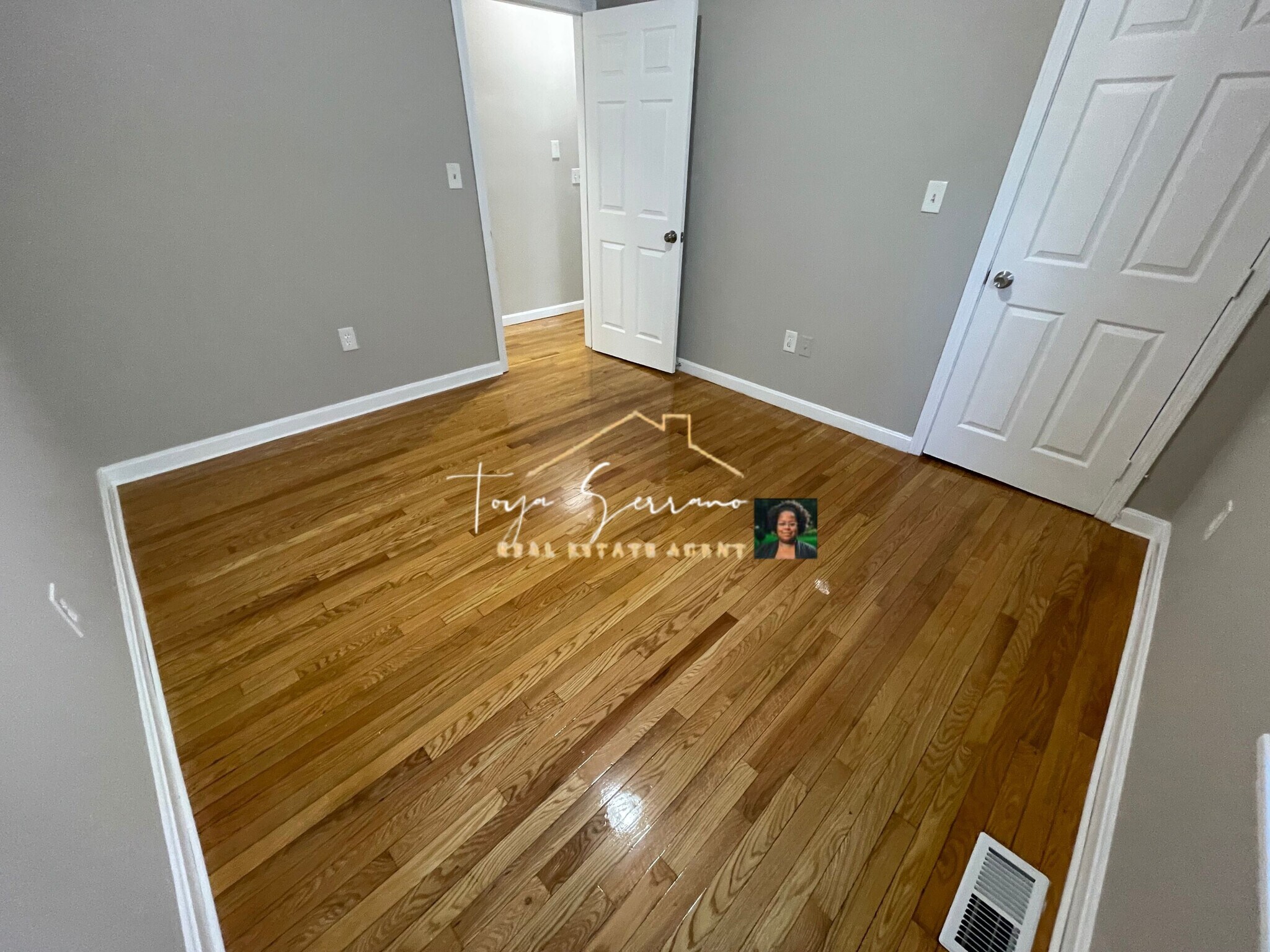 Building Photo - 68 Bellevue St