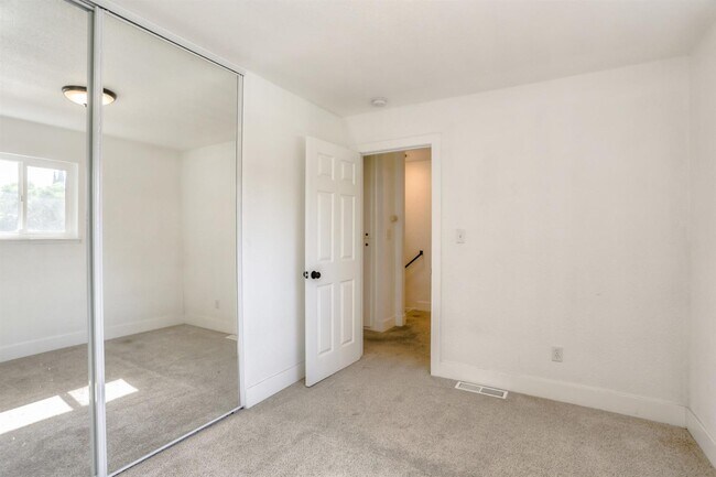 Building Photo - 5997 Bamford Dr