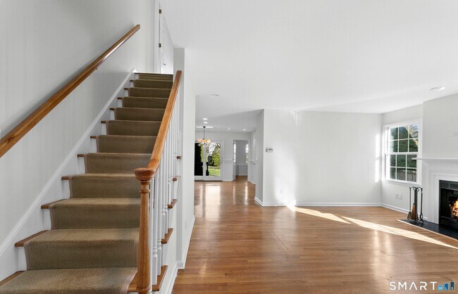 Building Photo - 30 Osborne Pl