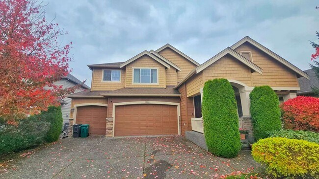 Primary Photo - Beautiful 5 Bed 3.5 Bath Home in Redmond R...