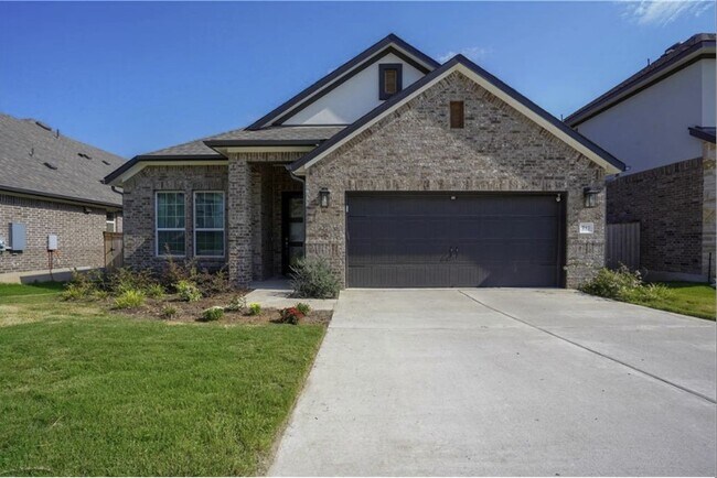 Primary Photo - 717 Pinnacle View Dr