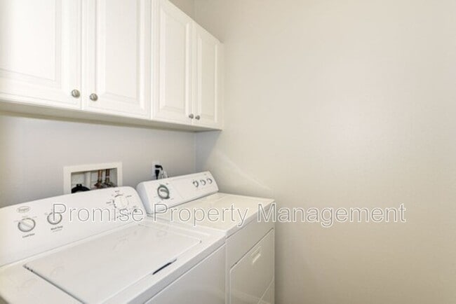 Building Photo - 310 Quail Ridge