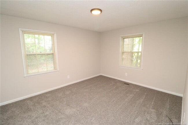 Building Photo - 5215 Deer Haven Dr