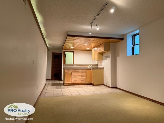 Building Photo - 2 Bedroom **50% off 1 Month's Rent with a November or December 2025 Move In**