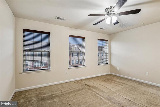 Building Photo - 1004 Red Clover Rd