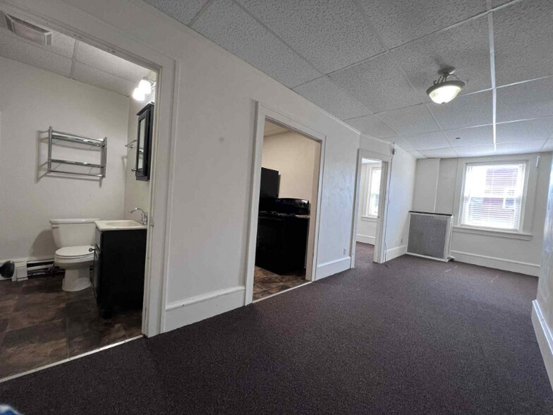 Building Photo - 222 E Aurora St