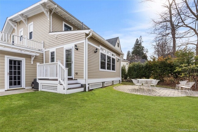 Building Photo - 47 Hillcrest Ave