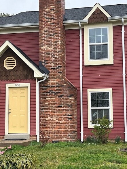 Building Photo - 2216 Minnear St