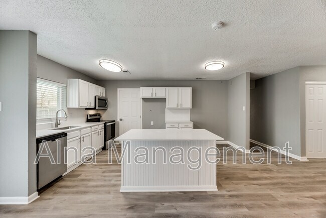Building Photo - 1609 Whiteoak Dr