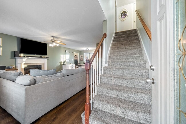 Building Photo - 1700 Cedar Springs Cir