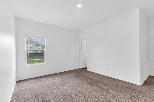 Building Photo - 219 George Neggan Ln