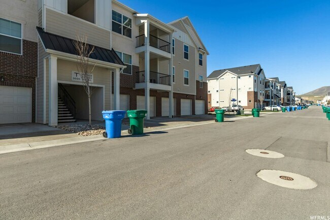 Building Photo - 3695 W 1850 N