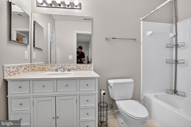 Building Photo - 11082 Clovertree Ct