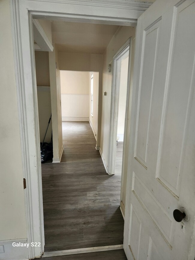 Building Photo - 302 Dahl St