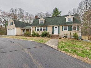 Building Photo - 215 Stoney Lea Rd