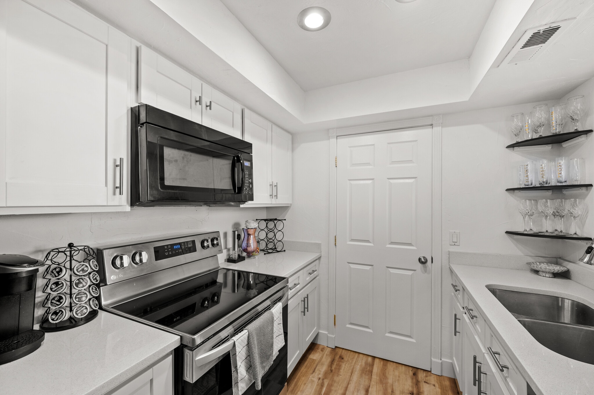Building Photo - 9189 S Jefferson Pl