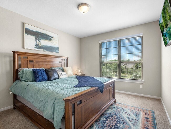 Building Photo - 24910 Meadowthorn Crest Ln