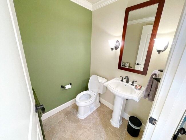 Building Photo - Luxury Townhome Living at The Villas at Ke...
