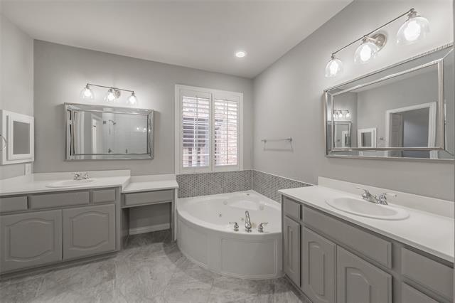 Building Photo - 113 Woodland Cove
