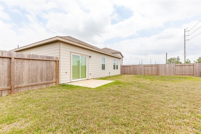 Building Photo - 6330 Highland Hts Dr