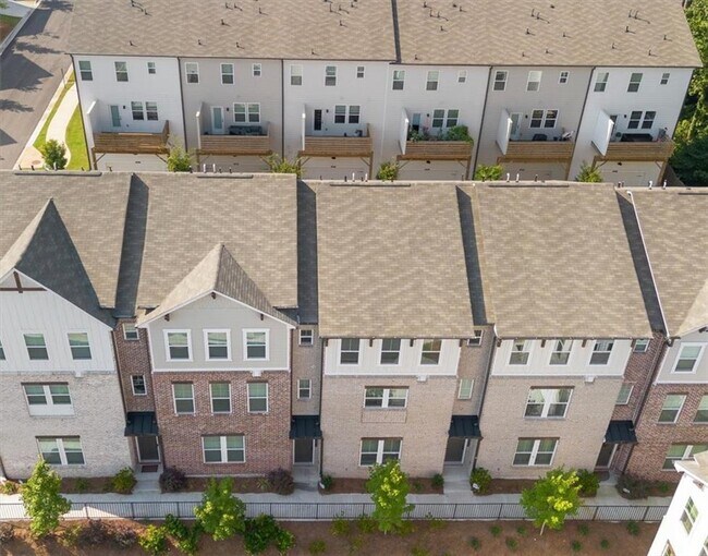 Building Photo - 3376 Macaiva Aly