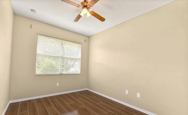 Building Photo - 6502 Sedgeford Dr