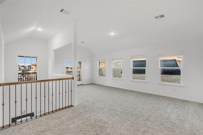 Building Photo - 111 Fortuna Ct