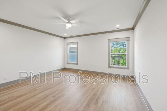 Building Photo - 3419 John Richards Dr