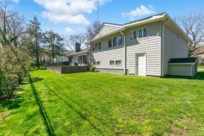 Building Photo - 22 Olive St