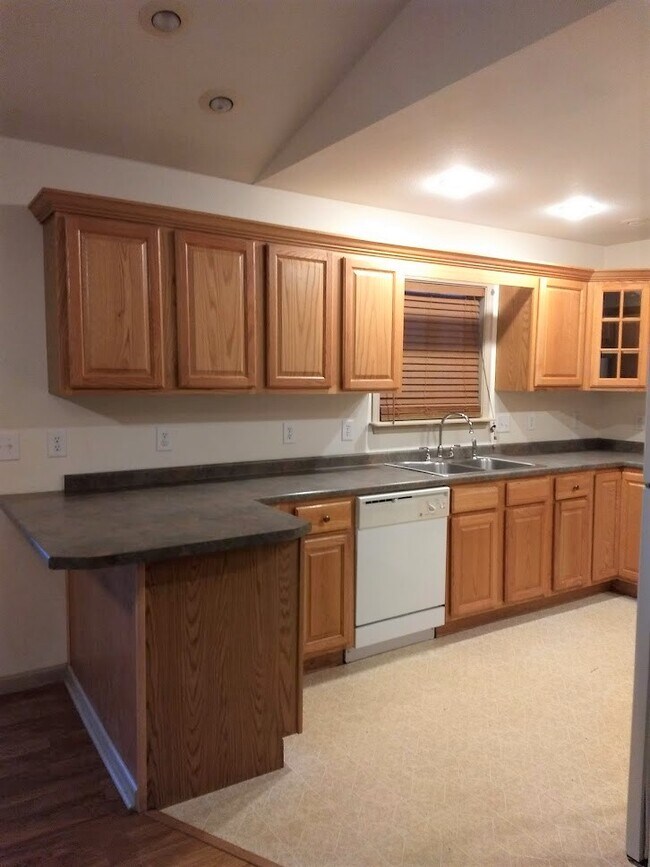 Building Photo - 7 Big Horn Cir