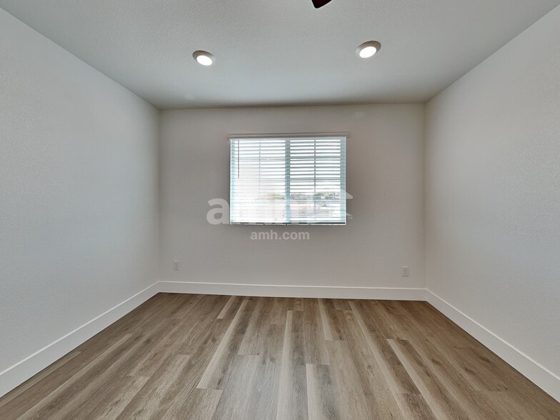 Building Photo - 8410 Flagpole Loop Ave