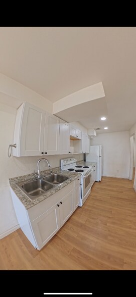 Building Photo - 2806 W Melvin St