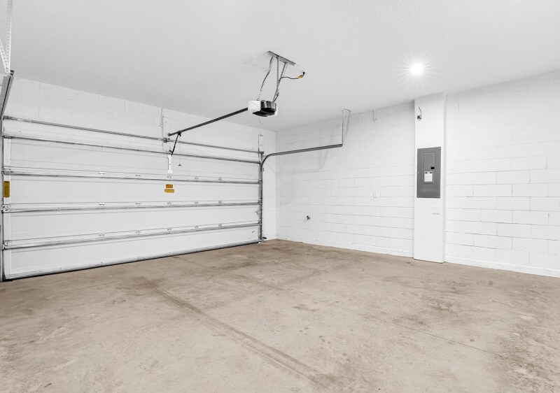 Building Photo - 1148 Lakeshore Breeze Pl