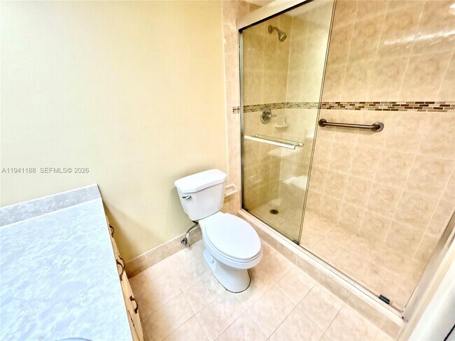 Building Photo - 3351 S Palm Aire Dr